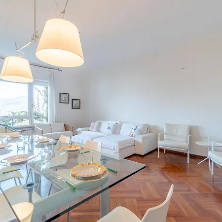 Apartment La Perla Del Tigullio! Fiorita Roomy Flat