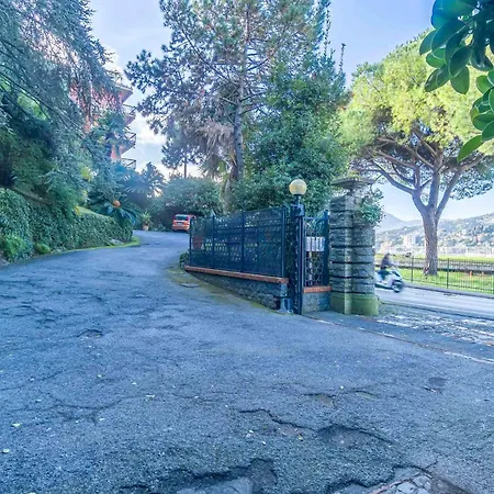 Apartment La Perla Del Tigullio! Fiorita Roomy Flat Rapallo
