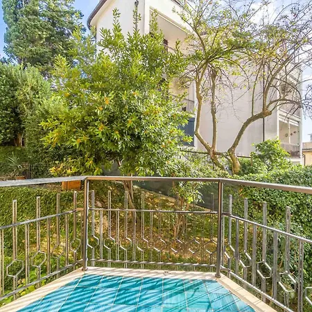 Apartment La Perla Del Tigullio! Fiorita Roomy Flat Rapallo