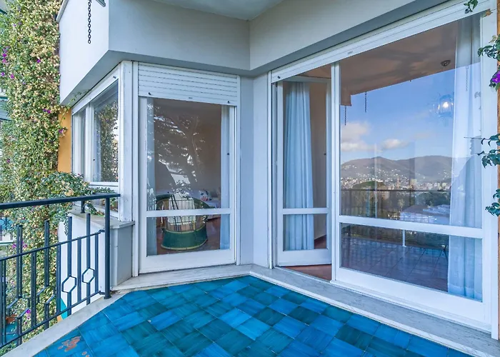 Lägenhet La Perla Del Tigullio! Fiorita Roomy Flat Rapallo