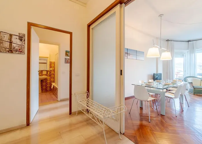 Lägenhet La Perla Del Tigullio! Fiorita Roomy Flat Rapallo